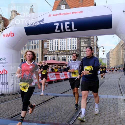 13.09.2026 - 21. swb-Marathon Bremen Tim E. http://msf.ph/oto/10322352 13.09.2026 10:59:18 Ziel 10254, 10383, 10415, 10427, 10477, 10485, 10668, 10787, 10794, 10843, 11034, 11267, 11278, 11602, 11913, 12015, 12127, 12130, 12131, 12176, 12200, 12271, 12297, 12414 meine-sportfotos.de