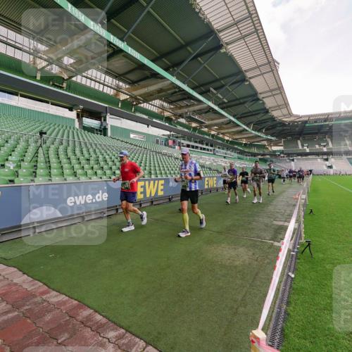 13.09.2026 - 21. swb-Marathon Bremen Michael Burmester http://msf.ph/oto/10322367 13.09.2026 13:23:29 Laufen im Stadion 137, 160, 182, 211, 324, 343, 434, 533, 571, 609, 708, 721, 739, 743, 752, 892, 1157, 1178, 1259, 1273, 1331, 1471, 1597, 1598, 1657, 1669, 1691, 1746, 1788, 1883, 1944, 2213, 2252, 2286, 2290, 2433, 2445, 2465, 2475, 2495, 2503, 2504, 2526, 2571, 2619, 2632, 2685, 2711, 2768, 2776, 2936, 2968, 3252, 3282, 3288, 3289, 3292, 3312, 3347, 3351, 3364, 3395, 3423, 3447, 3505, 3530, 3559, 3682, 3727, 3770, 3784, 3819, 4020, 4054, 4231, 4406, 4407, 4431, 4466, 4467, 4584, 1506 meine-sportfotos.de