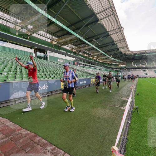 13.09.2026 - 21. swb-Marathon Bremen Michael Burmester http://msf.ph/oto/10322375 13.09.2026 13:23:30 Laufen im Stadion 137, 160, 182, 211, 324, 343, 434, 533, 571, 609, 708, 721, 739, 743, 752, 892, 1157, 1178, 1259, 1273, 1331, 1471, 1597, 1598, 1657, 1669, 1691, 1746, 1788, 1883, 1944, 2213, 2252, 2286, 2290, 2433, 2445, 2465, 2475, 2483, 2495, 2503, 2504, 2526, 2571, 2619, 2632, 2685, 2711, 2768, 2776, 2936, 2968, 3252, 3282, 3288, 3289, 3292, 3312, 3347, 3351, 3364, 3395, 3423, 3447, 3505, 3530, 3559, 3682, 3727, 3770, 3784, 3819, 4020, 4054, 4231, 4406, 4407, 4431, 4466, 4467, 4584, 1506 meine-sportfotos.de
