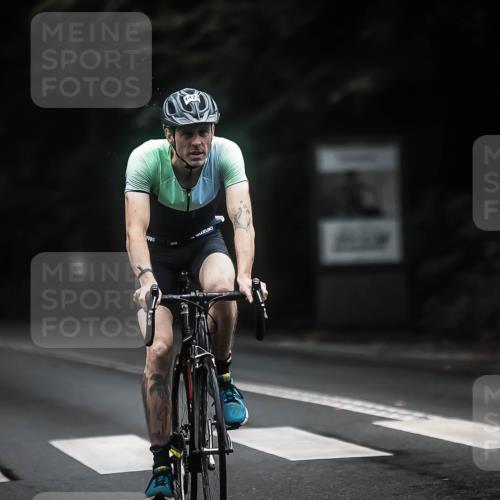 13.09.2026 - Stadtparktriathlon H.Heesch http://msf.ph/oto/10322377 13.09.2026 13:08:13 Radfahren 1228, 1282, 1285, 1307, 1422 meine-sportfotos.de