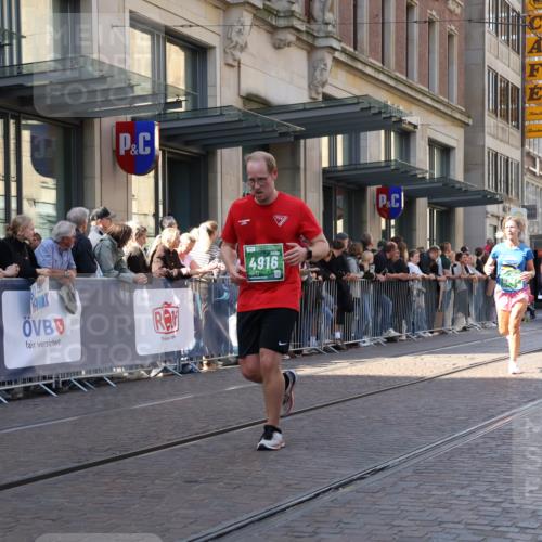 13.09.2026 - 21. swb-Marathon Bremen Strokosch-Dieckow http://msf.ph/oto/10322396 13.09.2026 13:18:35 Ziel 307, 2007, 4120, 4916, 5277, 5867, 6310, 6787, 7104, 7154, 7163, 7602, 7647, 7686, 7791, 8743, 9327, 9512, 9833, 13184, 465, 1146, 1419, 2055, 2324, 2948, 3631, 4413, 4642, 5307, 5460, 6293, 6294, 6818, 7245, 7491, 7731, 7954, 8404, 8540, 8872, 9019, 9275, 9833, 13150 meine-sportfotos.de