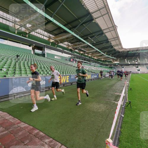 13.09.2026 - 21. swb-Marathon Bremen Michael Burmester http://msf.ph/oto/10322406 13.09.2026 13:23:33 Laufen im Stadion 137, 160, 182, 211, 324, 343, 434, 533, 548, 571, 609, 708, 721, 739, 743, 752, 892, 1157, 1178, 1259, 1273, 1331, 1471, 1597, 1598, 1657, 1669, 1691, 1746, 1788, 1883, 1944, 2213, 2252, 2286, 2290, 2433, 2445, 2465, 2475, 2483, 2495, 2503, 2504, 2526, 2571, 2619, 2685, 2711, 2768, 2776, 2936, 2968, 3252, 3282, 3288, 3289, 3292, 3312, 3347, 3351, 3364, 3395, 3423, 3447, 3505, 3530, 3559, 3682, 3727, 3770, 3784, 3819, 4020, 4054, 4231, 4406, 4407, 4431, 4466, 4467, 4584, 1506 meine-sportfotos.de