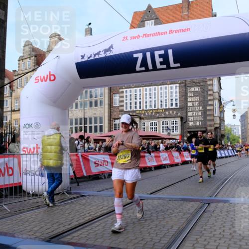 13.09.2026 - 21. swb-Marathon Bremen Tim E. http://msf.ph/oto/10322473 13.09.2026 10:59:21 Ziel 10383, 10415, 10427, 10477, 10668, 10787, 10843, 11034, 11267, 11278, 11602, 11913, 12015, 12118, 12127, 12130, 12131, 12200, 12271, 12297, 12414 meine-sportfotos.de