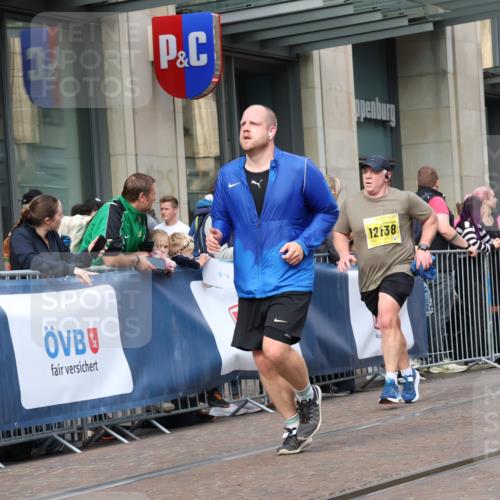 13.09.2026 - 21. swb-Marathon Bremen Strokosch-Dieckow http://msf.ph/oto/10322492 13.09.2026 10:59:35 Ziel 10175, 10236, 10355, 10669, 10691, 10758, 10867, 10928, 10929, 11054, 11056, 11071, 11089, 11158, 11159, 11160, 11194, 11250, 11259, 11419, 11427, 11445, 11453, 11501, 11528, 11637, 11803, 11879, 11904, 12123, 12138, 12238, 12239, 12242, 12243, 12274, 12388, 12480, 10147, 10377, 10492, 10745, 10922, 11086, 11151, 11207, 11500, 11519, 11594, 11873, 12267, 12295, 12481, 12537, 12541 meine-sportfotos.de