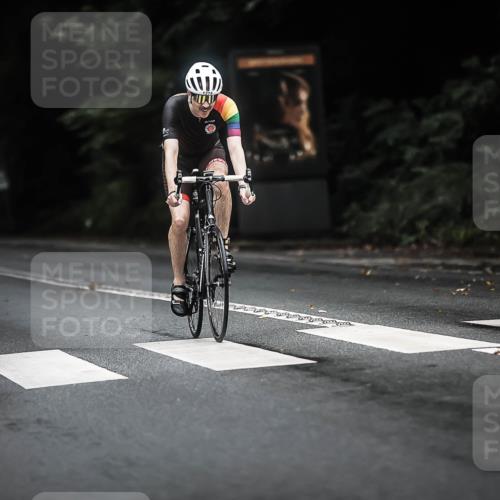 13.09.2026 - Stadtparktriathlon H.Heesch http://msf.ph/oto/10322493 13.09.2026 13:08:30 Radfahren 1274, 1351, 1358, 1376 meine-sportfotos.de