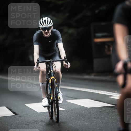 13.09.2026 - Stadtparktriathlon H.Heesch http://msf.ph/oto/10322533 13.09.2026 13:08:32 Radfahren 1212, 1237, 1274, 1294, 1351, 1358, 1376 meine-sportfotos.de