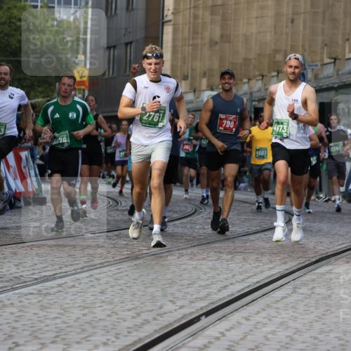 13.09.2026 - 21. swb-Marathon Bremen Strokosch-Dieckow http://msf.ph/oto/10322535 13.09.2026 13:24:48 Ziel 789, 790, 1250, 1582, 2295, 3375, 3524, 3994, 4000, 4559, 5572, 5668, 5669, 5929, 5953, 6080, 7156, 7568, 8310, 8415, 8636, 8784, 8881, 9264, 9573, 9676, 10069, 10071, 10097, 972, 1264, 2761, 3015, 4113, 4507, 4973, 6079, 6360, 6544, 6943, 7409, 7854, 8853, 9152 meine-sportfotos.de