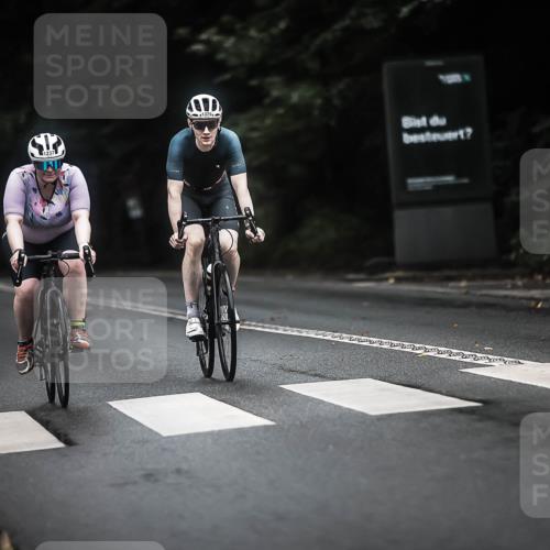 13.09.2026 - Stadtparktriathlon H.Heesch http://msf.ph/oto/10322554 13.09.2026 13:08:35 Radfahren 1212, 1214, 1237, 1239, 1274, 1294, 1351, 1358, 1376 meine-sportfotos.de