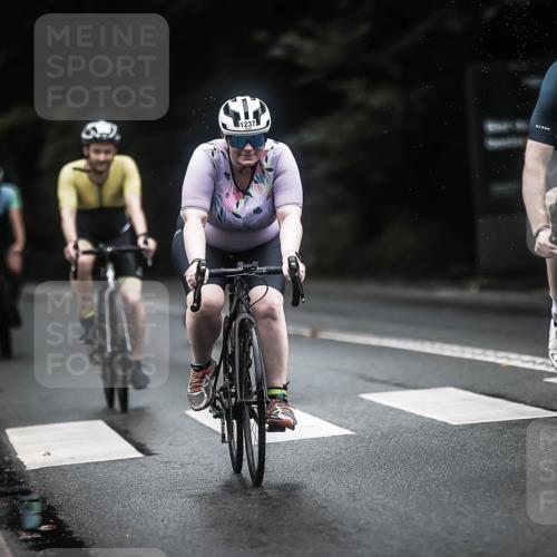 13.09.2026 - Stadtparktriathlon H.Heesch http://msf.ph/oto/10322579 13.09.2026 13:08:36 Radfahren 1212, 1214, 1237, 1239, 1274, 1294, 1351, 1358, 1376 meine-sportfotos.de