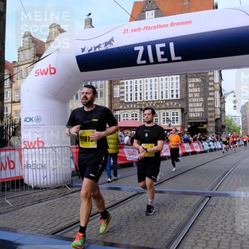 13.09.2026 - 21. swb-Marathon Bremen Tim E. http://msf.ph/oto/10322583 13.09.2026 10:59:24 Ziel 10383, 10415, 10427, 10477, 10668, 10787, 10843, 11034, 11086, 11125, 11267, 11278, 11301, 11302, 11602, 11913, 12015, 12118, 12127, 12131, 12200, 12271, 12297, 12541 meine-sportfotos.de