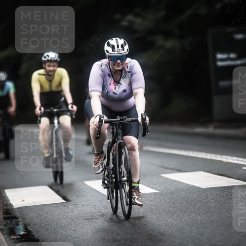 13.09.2026 - Stadtparktriathlon H.Heesch http://msf.ph/oto/10322585 13.09.2026 13:08:36 Radfahren 1212, 1214, 1237, 1239, 1274, 1294, 1351, 1358, 1376 meine-sportfotos.de