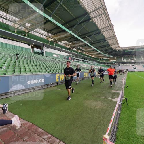 13.09.2026 - 21. swb-Marathon Bremen Michael Burmester http://msf.ph/oto/10322597 13.09.2026 13:23:54 Laufen im Stadion 137, 160, 182, 211, 324, 434, 533, 548, 571, 609, 708, 721, 723, 739, 743, 752, 892, 1157, 1178, 1259, 1273, 1331, 1463, 1471, 1597, 1598, 1691, 1746, 1788, 1883, 1944, 2095, 2211, 2213, 2252, 2286, 2312, 2323, 2433, 2445, 2465, 2475, 2483, 2495, 2497, 2503, 2504, 2526, 2571, 2644, 2768, 2776, 2936, 2968, 3252, 3282, 3288, 3289, 3292, 3298, 3306, 3312, 3347, 3364, 3381, 3395, 3423, 3447, 3505, 3530, 3559, 3727, 3770, 3819, 4020, 4054, 4231, 4406, 4407, 4431, 4466, 4467, 4584 meine-sportfotos.de
