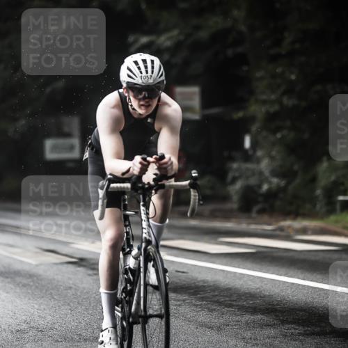 13.09.2026 - Stadtparktriathlon H.Heesch http://msf.ph/oto/10322607 13.09.2026 11:59:43 Radfahren 805, 832, 851, 1045, 1055, 1057 meine-sportfotos.de