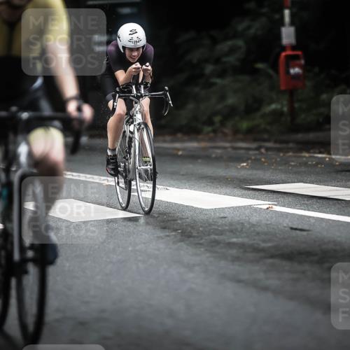 13.09.2026 - Stadtparktriathlon H.Heesch http://msf.ph/oto/10322608 13.09.2026 13:08:38 Radfahren 1212, 1214, 1237, 1239, 1294, 1351, 1376 meine-sportfotos.de