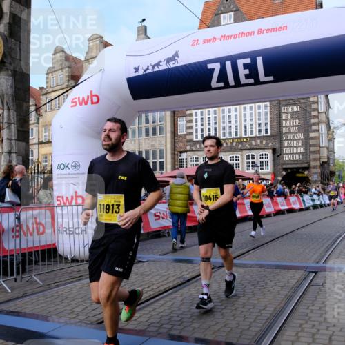 13.09.2026 - 21. swb-Marathon Bremen Tim E. http://msf.ph/oto/10322611 13.09.2026 10:59:24 Ziel 10383, 10415, 10427, 10477, 10668, 10787, 10843, 11034, 11086, 11125, 11267, 11278, 11301, 11302, 11602, 11913, 12015, 12118, 12127, 12131, 12200, 12271, 12297, 12541 meine-sportfotos.de