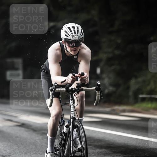 13.09.2026 - Stadtparktriathlon H.Heesch http://msf.ph/oto/10322614 13.09.2026 11:59:43 Radfahren 805, 832, 851, 1045, 1055, 1057 meine-sportfotos.de