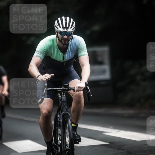 13.09.2026 - Stadtparktriathlon H.Heesch http://msf.ph/oto/10322626 13.09.2026 13:08:39 Radfahren 1212, 1214, 1237, 1239, 1294, 1376 meine-sportfotos.de