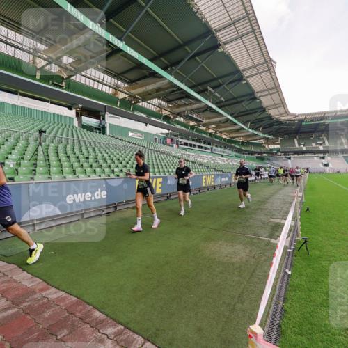 13.09.2026 - 21. swb-Marathon Bremen Michael Burmester http://msf.ph/oto/10322648 13.09.2026 13:23:58 Laufen im Stadion 137, 160, 182, 211, 324, 434, 533, 548, 571, 609, 708, 721, 723, 739, 743, 752, 892, 1178, 1259, 1273, 1331, 1463, 1471, 1491, 1597, 1598, 1691, 1746, 1788, 1944, 2095, 2211, 2213, 2252, 2286, 2312, 2323, 2433, 2445, 2465, 2475, 2483, 2495, 2497, 2503, 2504, 2526, 2571, 2644, 2768, 2776, 2936, 2968, 3252, 3282, 3288, 3289, 3292, 3298, 3306, 3312, 3347, 3364, 3381, 3395, 3423, 3447, 3505, 3530, 3559, 3727, 3770, 3819, 4054, 4231, 4406, 4407, 4431, 4466, 4467, 4584 meine-sportfotos.de