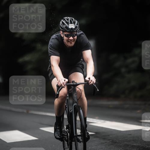 13.09.2026 - Stadtparktriathlon H.Heesch http://msf.ph/oto/10322659 13.09.2026 13:08:41 Radfahren 1212, 1214, 1237, 1239, 1294, 1376 meine-sportfotos.de
