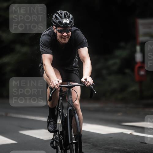 13.09.2026 - Stadtparktriathlon H.Heesch http://msf.ph/oto/10322665 13.09.2026 13:08:41 Radfahren 1212, 1214, 1237, 1239, 1294, 1376 meine-sportfotos.de