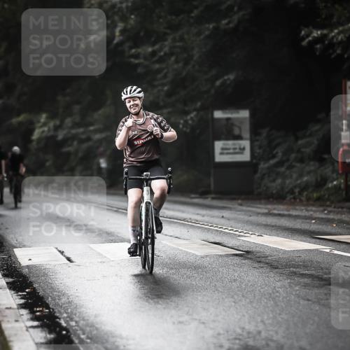 13.09.2026 - Stadtparktriathlon H.Heesch http://msf.ph/oto/10322667 13.09.2026 11:59:48 Radfahren 805, 895, 986, 1026, 1055, 1057 meine-sportfotos.de