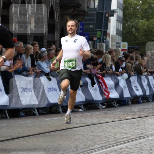 13.09.2026 - 21. swb-Marathon Bremen Strokosch-Dieckow http://msf.ph/oto/10322673 13.09.2026 13:24:50 Ziel 789, 790, 1250, 1582, 3375, 3524, 3994, 4000, 5572, 5668, 5669, 5929, 5953, 6080, 7156, 7568, 8310, 8415, 8636, 8784, 8881, 9264, 9573, 9676, 10069, 10071, 10097, 972, 1080, 1264, 2322, 2761, 4091, 4113, 4507, 4918, 4973, 6079, 6360, 6544, 6943, 7409, 7854, 8245, 8853, 9152 meine-sportfotos.de