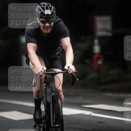 13.09.2026 - Stadtparktriathlon H.Heesch http://msf.ph/oto/10322674 13.09.2026 13:08:41 Radfahren 1212, 1214, 1237, 1239, 1294, 1376 meine-sportfotos.de