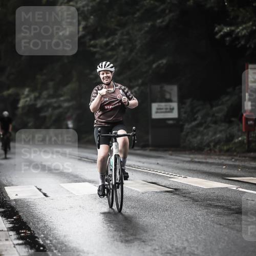 13.09.2026 - Stadtparktriathlon H.Heesch http://msf.ph/oto/10322678 13.09.2026 11:59:48 Radfahren 805, 895, 986, 1026, 1055, 1057 meine-sportfotos.de