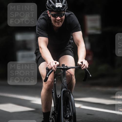 13.09.2026 - Stadtparktriathlon H.Heesch http://msf.ph/oto/10322679 13.09.2026 13:08:41 Radfahren 1212, 1214, 1237, 1239, 1294, 1376 meine-sportfotos.de