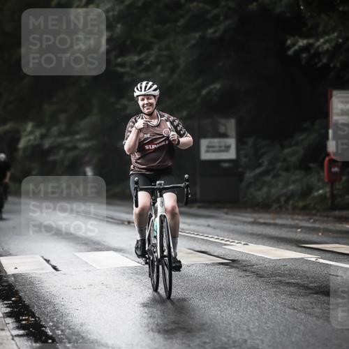 13.09.2026 - Stadtparktriathlon H.Heesch http://msf.ph/oto/10322684 13.09.2026 11:59:49 Radfahren 805, 895, 986, 1026, 1055 meine-sportfotos.de