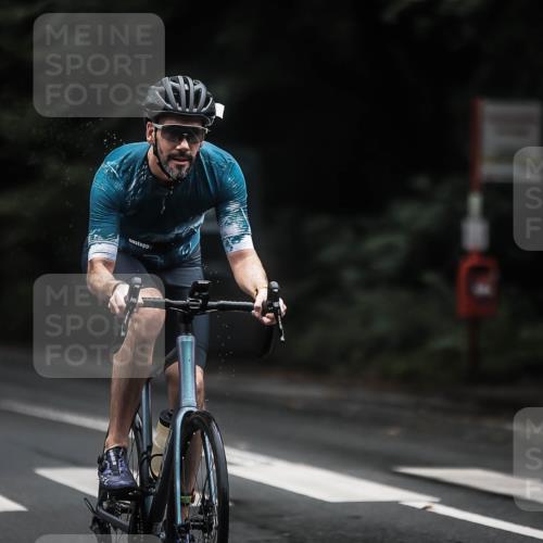 13.09.2026 - Stadtparktriathlon H.Heesch http://msf.ph/oto/10322690 13.09.2026 13:08:49 Radfahren 1162, 1298, 1370 meine-sportfotos.de