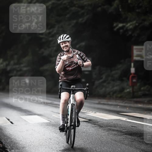 13.09.2026 - Stadtparktriathlon H.Heesch http://msf.ph/oto/10322699 13.09.2026 11:59:49 Radfahren 805, 895, 986, 1026, 1055 meine-sportfotos.de