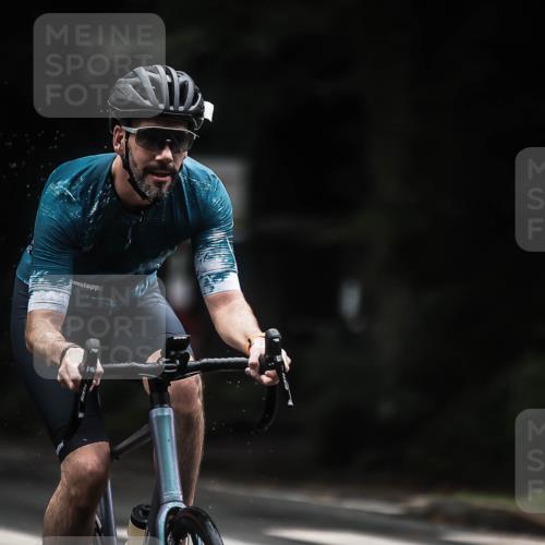 13.09.2026 - Stadtparktriathlon H.Heesch http://msf.ph/oto/10322706 13.09.2026 13:08:49 Radfahren 1162, 1298, 1370 meine-sportfotos.de