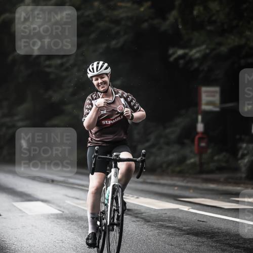 13.09.2026 - Stadtparktriathlon H.Heesch http://msf.ph/oto/10322711 13.09.2026 11:59:49 Radfahren 805, 895, 986, 1026, 1055 meine-sportfotos.de