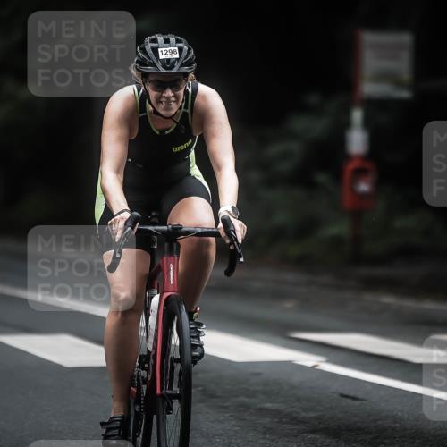 13.09.2026 - Stadtparktriathlon H.Heesch http://msf.ph/oto/10322713 13.09.2026 13:08:50 Radfahren 1162, 1298, 1370 meine-sportfotos.de