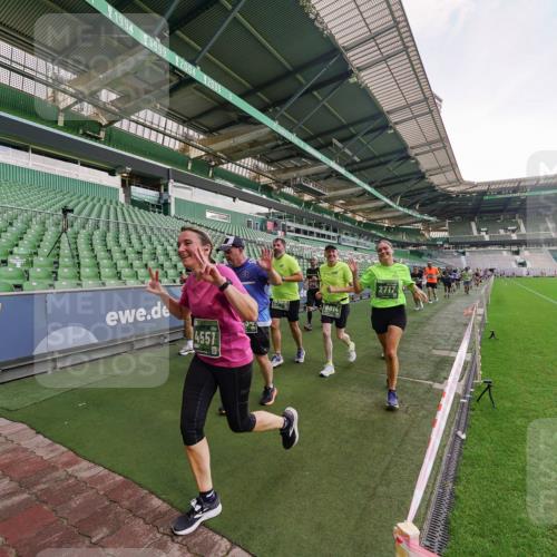 13.09.2026 - 21. swb-Marathon Bremen Michael Burmester http://msf.ph/oto/10322715 13.09.2026 13:24:06 Laufen im Stadion 137, 182, 294, 324, 434, 533, 548, 609, 708, 721, 723, 739, 743, 752, 892, 1178, 1273, 1331, 1463, 1471, 1491, 1515, 1597, 1598, 1691, 1746, 1788, 1944, 2095, 2211, 2213, 2252, 2267, 2286, 2312, 2323, 2433, 2445, 2465, 2475, 2483, 2495, 2497, 2503, 2526, 2554, 2571, 2644, 2768, 2776, 2936, 2968, 3252, 3282, 3288, 3289, 3292, 3298, 3306, 3312, 3347, 3364, 3381, 3395, 3423, 3447, 3505, 3530, 3559, 3727, 3770, 3819, 4054, 4231, 4406, 4407, 4466, 4467 meine-sportfotos.de