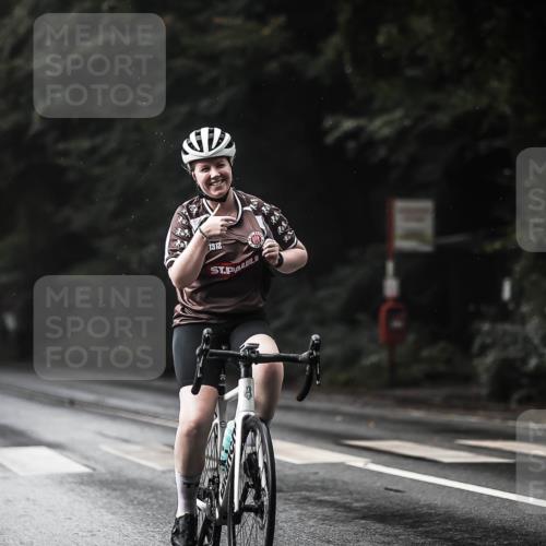 13.09.2026 - Stadtparktriathlon H.Heesch http://msf.ph/oto/10322718 13.09.2026 11:59:49 Radfahren 805, 895, 986, 1026, 1055 meine-sportfotos.de