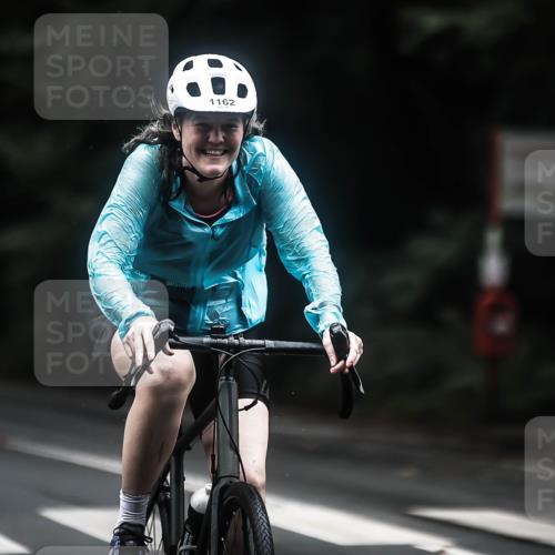 13.09.2026 - Stadtparktriathlon H.Heesch http://msf.ph/oto/10322757 13.09.2026 13:08:53 Radfahren 1162, 1298, 1319, 1370, 1397 meine-sportfotos.de