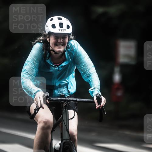 13.09.2026 - Stadtparktriathlon H.Heesch http://msf.ph/oto/10322760 13.09.2026 13:08:53 Radfahren 1162, 1298, 1319, 1370, 1397 meine-sportfotos.de