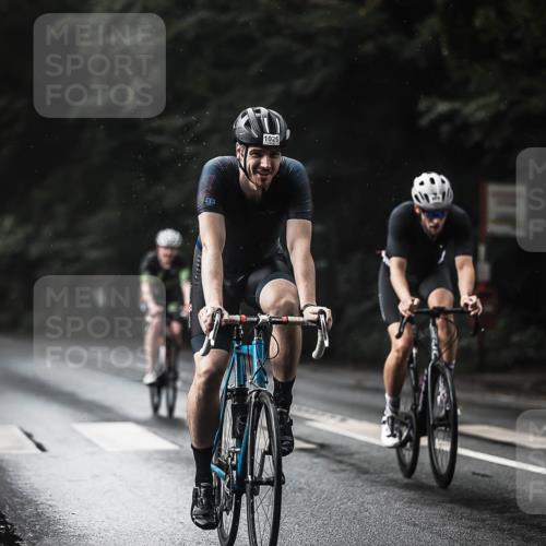 13.09.2026 - Stadtparktriathlon H.Heesch http://msf.ph/oto/10322773 13.09.2026 11:59:52 Radfahren 751, 805, 895, 986, 1026, 1055, 1067 meine-sportfotos.de