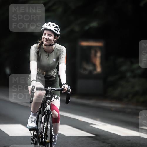 13.09.2026 - Stadtparktriathlon H.Heesch http://msf.ph/oto/10322781 13.09.2026 13:08:58 Radfahren 1162, 1319, 1397 meine-sportfotos.de