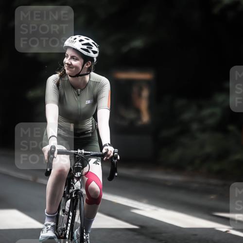 13.09.2026 - Stadtparktriathlon H.Heesch http://msf.ph/oto/10322786 13.09.2026 13:08:58 Radfahren 1162, 1319, 1397 meine-sportfotos.de