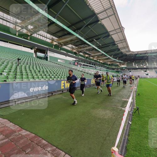 13.09.2026 - 21. swb-Marathon Bremen Michael Burmester http://msf.ph/oto/10322788 13.09.2026 13:24:13 Laufen im Stadion 137, 182, 294, 324, 434, 505, 533, 548, 609, 708, 721, 723, 739, 743, 752, 892, 1178, 1273, 1331, 1463, 1471, 1491, 1515, 1597, 1598, 1746, 1788, 1944, 2095, 2211, 2213, 2252, 2267, 2286, 2312, 2323, 2433, 2445, 2465, 2475, 2483, 2495, 2497, 2503, 2526, 2554, 2571, 2644, 2768, 2776, 2936, 2968, 3211, 3252, 3282, 3288, 3289, 3292, 3298, 3306, 3312, 3347, 3364, 3381, 3395, 3423, 3447, 3505, 3559, 3727, 3770, 3819, 4054, 4231, 4466, 4467 meine-sportfotos.de