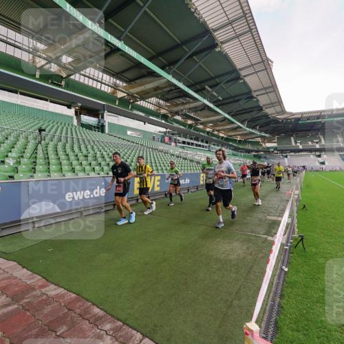 13.09.2026 - 21. swb-Marathon Bremen Michael Burmester http://msf.ph/oto/10322799 13.09.2026 13:24:16 Laufen im Stadion 137, 182, 213, 294, 324, 434, 505, 533, 548, 609, 708, 721, 723, 739, 743, 752, 892, 1178, 1273, 1331, 1463, 1471, 1491, 1515, 1597, 1598, 1746, 1788, 1944, 2095, 2211, 2213, 2252, 2267, 2286, 2312, 2323, 2433, 2445, 2465, 2475, 2483, 2495, 2497, 2503, 2526, 2554, 2571, 2644, 2768, 2776, 2833, 2936, 2968, 3211, 3252, 3282, 3288, 3289, 3292, 3298, 3306, 3312, 3347, 3364, 3381, 3395, 3423, 3447, 3505, 3559, 3727, 3770, 3819, 4054, 4231, 4466, 4467 meine-sportfotos.de