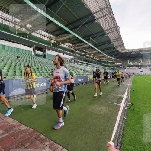13.09.2026 - 21. swb-Marathon Bremen Michael Burmester http://msf.ph/oto/10322819 13.09.2026 13:24:17 Laufen im Stadion 137, 182, 213, 294, 324, 434, 505, 533, 548, 609, 708, 721, 723, 739, 743, 752, 892, 1178, 1273, 1331, 1463, 1471, 1491, 1515, 1597, 1598, 1746, 1788, 1944, 2095, 2211, 2213, 2252, 2267, 2286, 2312, 2323, 2433, 2445, 2465, 2475, 2483, 2495, 2497, 2503, 2526, 2554, 2571, 2644, 2768, 2776, 2833, 2936, 2968, 3211, 3252, 3282, 3288, 3289, 3292, 3298, 3306, 3312, 3347, 3364, 3381, 3395, 3423, 3447, 3505, 3559, 3727, 3770, 3819, 4054, 4231, 4466, 4467 meine-sportfotos.de