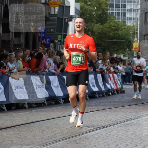 13.09.2026 - 21. swb-Marathon Bremen Strokosch-Dieckow http://msf.ph/oto/10322833 13.09.2026 13:09:58 Ziel 195, 2750, 4473, 4782, 6652, 9241, 538, 623, 957, 2020, 4781, 5627, 9817 meine-sportfotos.de