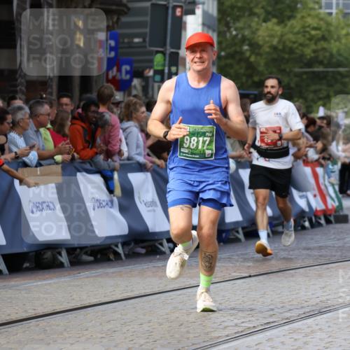 13.09.2026 - 21. swb-Marathon Bremen Strokosch-Dieckow http://msf.ph/oto/10322849 13.09.2026 13:10:01 Ziel 195, 567, 2750, 4473, 4782, 9241, 9277, 9804, 623, 957, 9817 meine-sportfotos.de