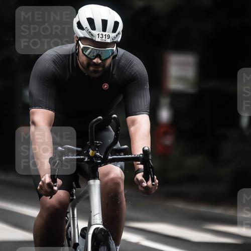 13.09.2026 - Stadtparktriathlon H.Heesch http://msf.ph/oto/10322864 13.09.2026 13:09:00 Radfahren 1230, 1319, 1397 meine-sportfotos.de