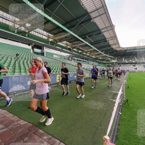 13.09.2026 - 21. swb-Marathon Bremen Michael Burmester http://msf.ph/oto/10322870 13.09.2026 13:24:22 Laufen im Stadion 137, 182, 213, 294, 324, 434, 505, 533, 548, 609, 708, 721, 723, 739, 743, 752, 892, 1178, 1273, 1331, 1463, 1471, 1491, 1515, 1597, 1598, 1746, 1788, 1830, 1944, 2095, 2211, 2252, 2267, 2271, 2286, 2312, 2323, 2433, 2445, 2465, 2475, 2483, 2495, 2497, 2503, 2506, 2526, 2554, 2571, 2644, 2768, 2776, 2833, 2936, 2968, 3005, 3211, 3252, 3282, 3288, 3289, 3292, 3298, 3306, 3312, 3347, 3364, 3381, 3390, 3395, 3423, 3447, 3505, 3559, 3727, 3770, 3819, 4231, 4466, 4467 meine-sportfotos.de