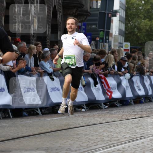 13.09.2026 - 21. swb-Marathon Bremen Strokosch-Dieckow http://msf.ph/oto/10322871 13.09.2026 13:24:51 Ziel 789, 790, 1582, 3375, 3524, 3994, 4000, 5328, 5572, 5668, 5669, 5929, 5953, 6080, 7156, 7568, 8310, 8636, 8784, 8881, 9264, 9541, 9573, 9676, 10069, 10071, 10097, 972, 1080, 1264, 2322, 2761, 3105, 4091, 4113, 4507, 4918, 4973, 6079, 6360, 6544, 6943, 7409, 7854, 8245, 9073, 9152, 9360 meine-sportfotos.de